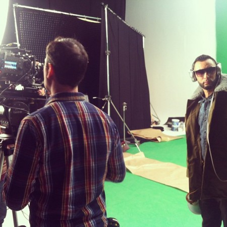 La Fouine fait la promo du nouveau casque audio Sony