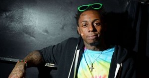 Lil Wayne est enfin sorti de l'hôpital Lil Wayne est enfin sorti de l'hôpital