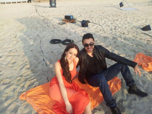 Kenza Farah prépare le clip Habibi à Miami avec Pitbull !