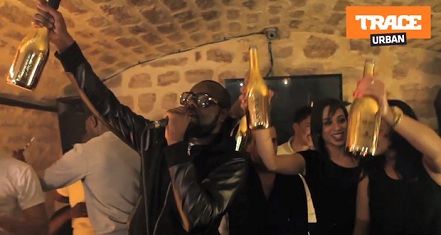 Maitre Gims : J'me tire, en live pour le lancement de Wati-Bulle