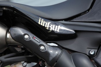 Booba présente la Yamaha R1 Unkut !