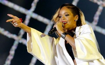 Rihanna et son look marocain !