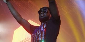 Youssoupha, Psy4 De La Rime, Maitre Gims, Orelsan et Stromae en live à Urban Peace (vidéo)