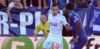 Florian Thauvin chante AC Milan de Booba pour son bizutage !