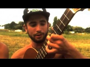 Gitan qui chante Bella de Maitre Gims