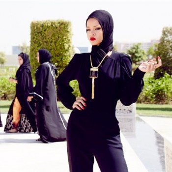 Rihanna virée de la mosquée d'Abu Dhabi !