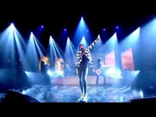 Rihanna  : What now dans l'émisssion d'Alan Carr, Chatty Man