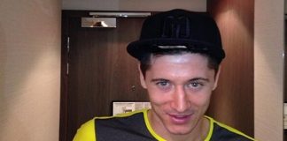 Robert Lewandowski pose en Street Swagg la marque de La Fouine !