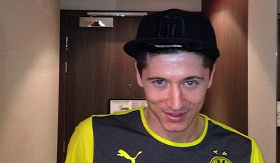 Robert Lewandowski pose en Street Swagg la marque de La Fouine !