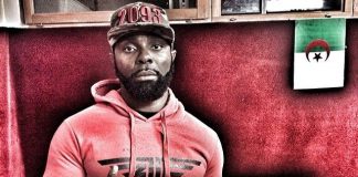 Kaaris pose avec son Disque D’Or et remercie ses fans