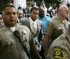 Chris Brown sera emprisonné jusqu'à fin avril