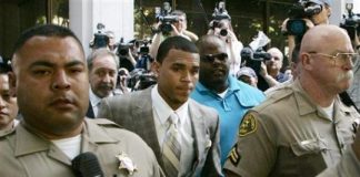 Chris Brown sera emprisonné jusqu’à fin avril
