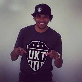 Booba : Brandao pose avec sa marque en Unkut !