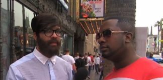 Drake déguisé, il interview des gens pour savoir ce qu’ils pensent de lui