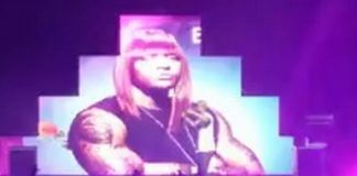 Booba clashé par le Padre lors de son concert
