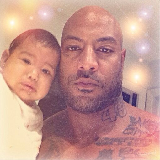 Booba poste un selfie avec sa fille Luna !