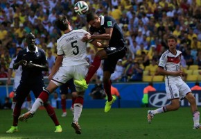 Les rappeurs francais commentent la défaite de la France contre l'Allemagne