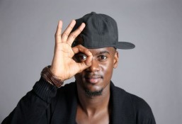 Black M prend sa revanche sur le chroniqueur de Touche pas à mon poste !