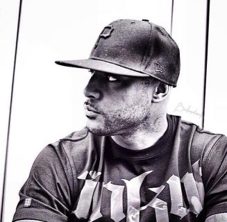 Booba crée une mini-émeute lors de son passage en Afrique (video)