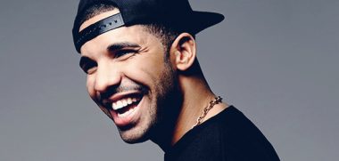 Drake se fait recaler par une star du X, Mia Khalifa !