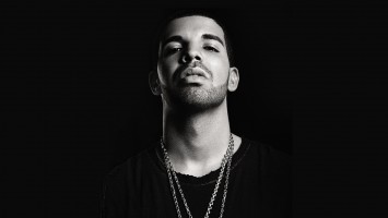 Drake fait un don de 75 000 $ à un lycée !
