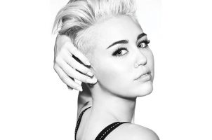 Miley Cyrus, en photo elle prend la place de la fille de Kanye West !
