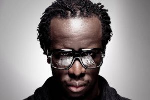 Youssoupha : Ne pas être Charlie te rend terroriste, Etre Charlie te rend islamophobe !!