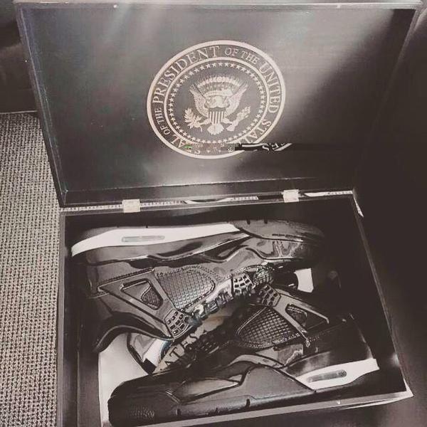 Barack Obama possède sa propre Air Jordan personnalisé par Michael Jordan