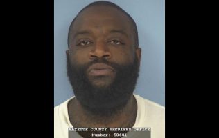 Rick Ross arrêté pour possession de drogue
