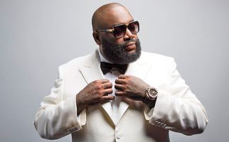 Rick Ross sort de prison et paye la caution de ses co-détenus !!