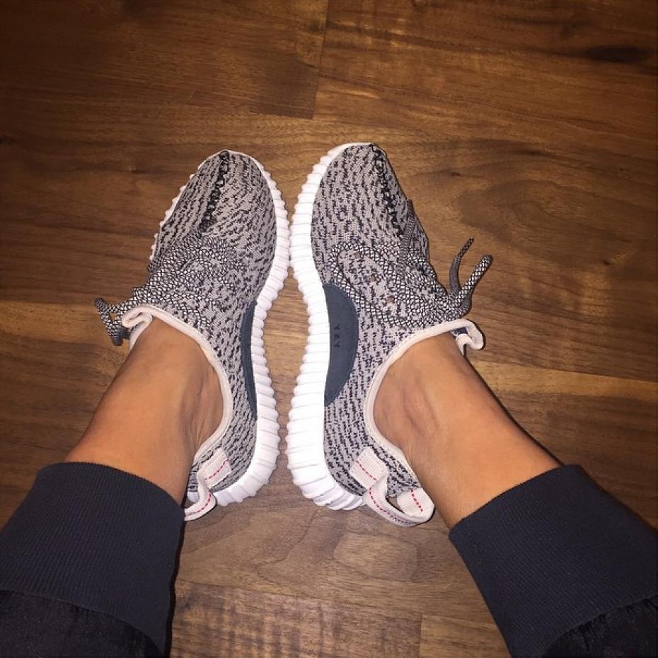 kim-kardashian-prone-les-merites-de-la-yeezy