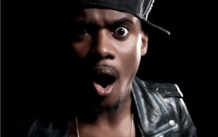 Black M dépasse les 600 000 ventes avec Les Yeux Plus Gros que le Monde !