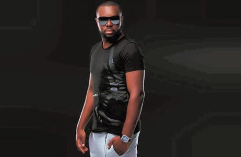 Maître Gims répond aux accusations qu'il serait un sataniste illuminati