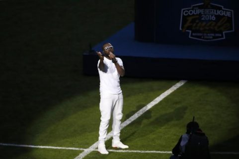 Maître Gims hué par le Stade de France (Vidéo)