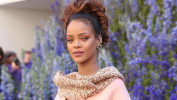 Drake serait le père du futur enfant de Rihanna !!