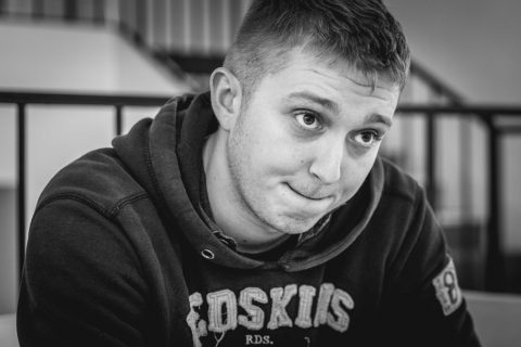 Vald : T’as Bien Mal (Paroles / Lyrics) MP3