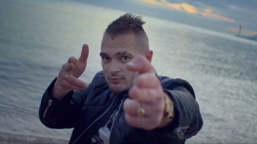 Jul répond à un internaute qui annonce que son album OVNI a fuité !