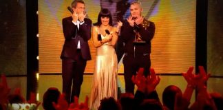 Jul est l’artiste français le plus écouté en streaming et remporte un W9 D’Or !