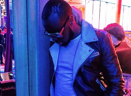 John Mamann feat Maitre Gims – Tu la regardes (Son)