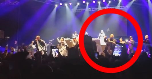 Sofiane se fait agresser en plein concert !