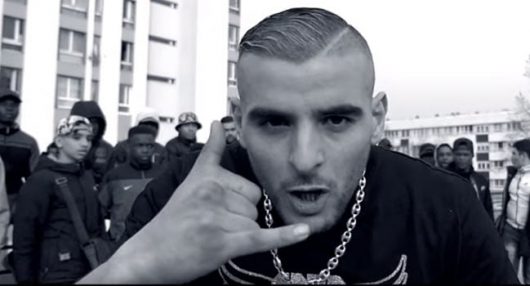 Sofiane appelle le père d'un fan pour qu’il l'autorise à participer à un concert !