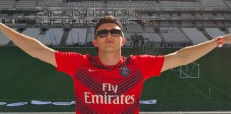Vald s’en prend très violemment à une fan avant de s’expliquer !