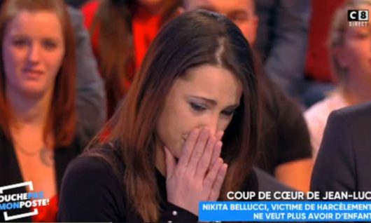 L'ex-actrice X, Nikita Bellucci victime d'harcèlement en larmes dans TPMP !