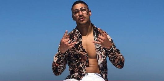 Maes, le rappeur validé par Booba dévoile le clip Billets verts !