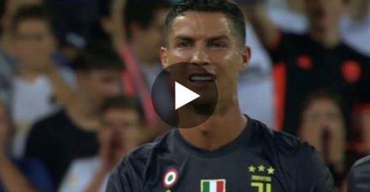 Cristiano Ronaldo en larmes après son expulsion pour un geste d'humeur !