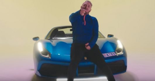 Jul – Poussette (Clip)