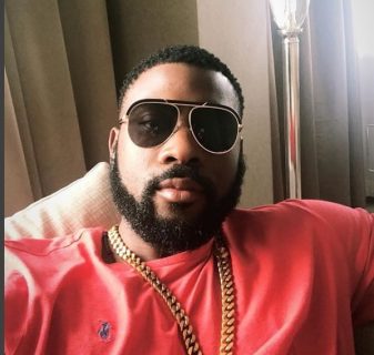 Damso enchante le Dôme de Marseille avec l'interprétation sur scène de Amnésie