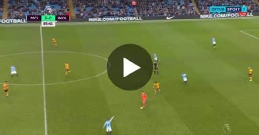 Quand le gardien Manchester City, Ederson se met à jouer au milieu de terrain