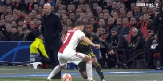 L'incroyable virgule-petit pont de Douglas Costa face à l'Ajax (Vidéo)