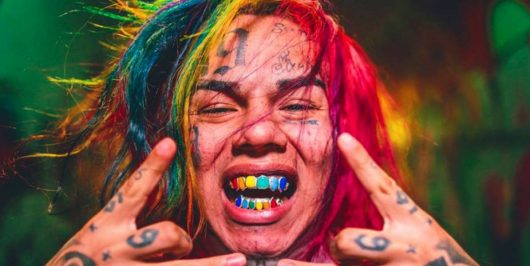 6ix9ine est une véritable balance et l'affiche ouvertement [Vidéo]